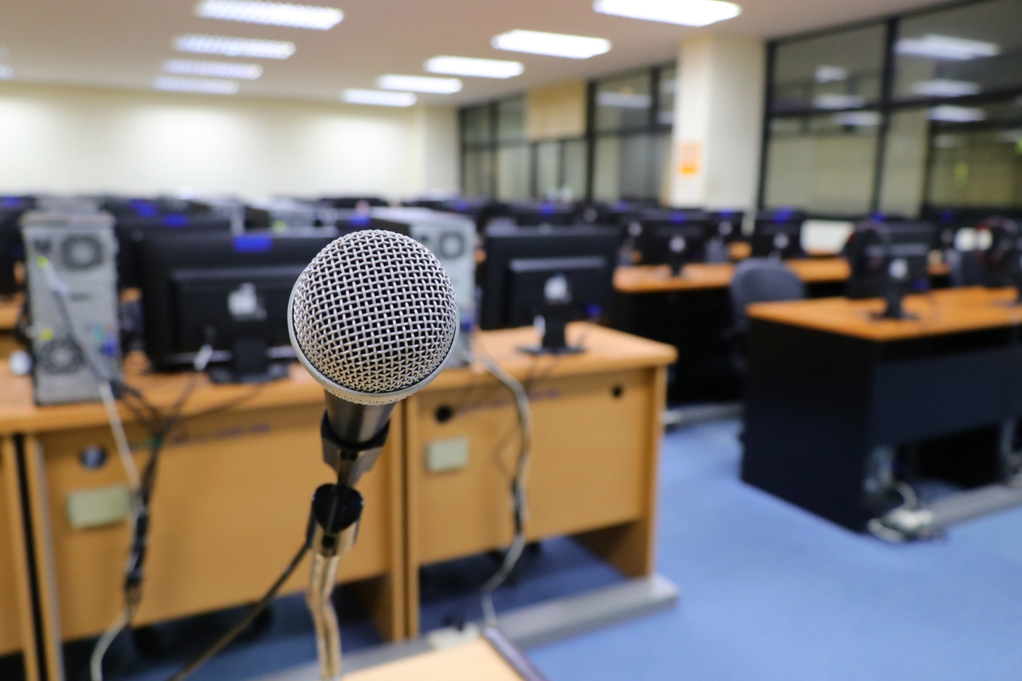 Lecture Room / Computer Laboratory – ห้องเรียน/ห้องปฏิบัติการ